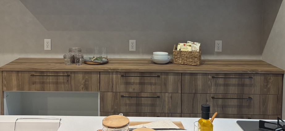 キッチンカップボード上　ミゾ